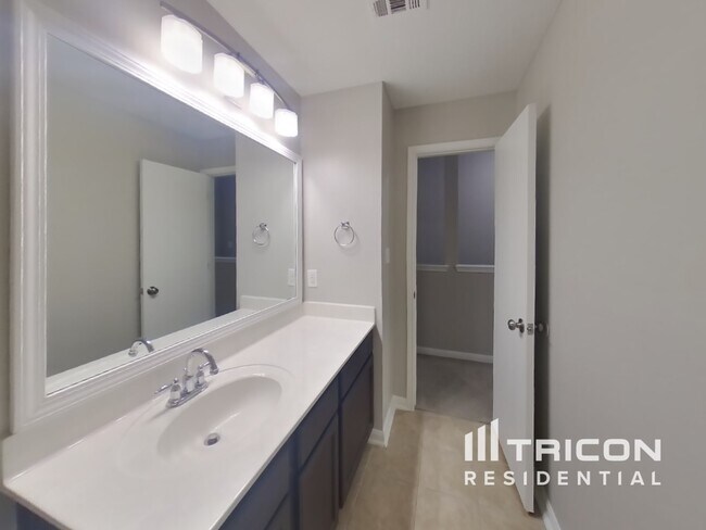 Building Photo - 8538 Rita Blanca Dr