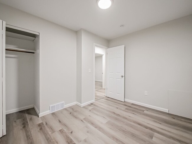 Building Photo - AVAILABLE NOW! Charming 3-Bedroom Home in Prime Pontiac Location