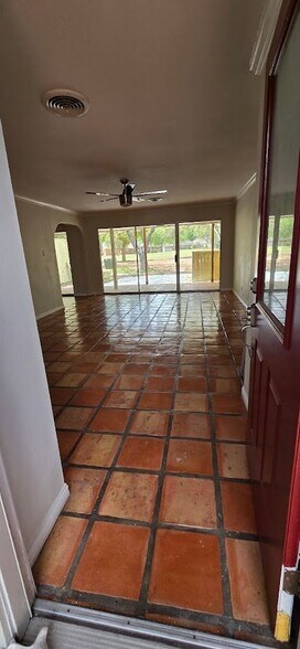 Building Photo - 1827 Highland Park Ave