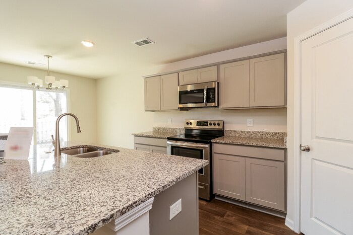 Building Photo - 304 Crooked Pne Ct