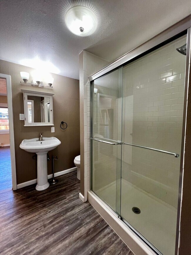 Building Photo - Non-Refundable & Security Deposit Total: $1100.00