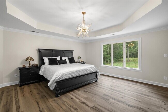 Building Photo - Your New Home Awaits