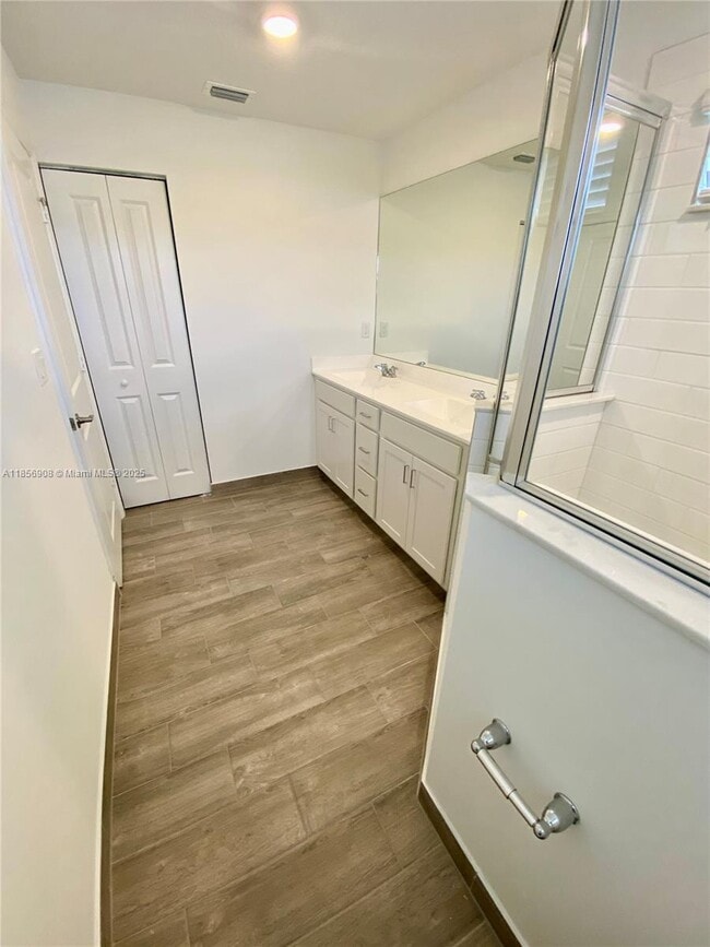 Building Photo - 4163 Lagoon Shore Dr