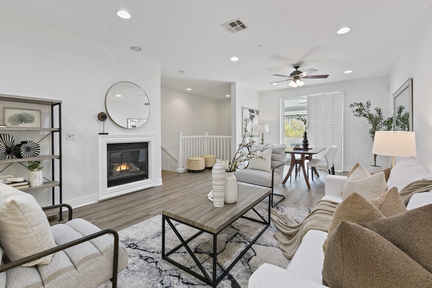 Building Photo - 44 Muller Pl