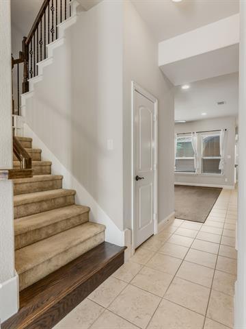 Building Photo - 4672 Cecile Rd