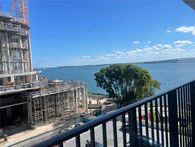 Building Photo - 1865 Brickell Ave