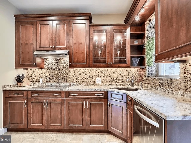 Building Photo - 2737 Eastern Ave