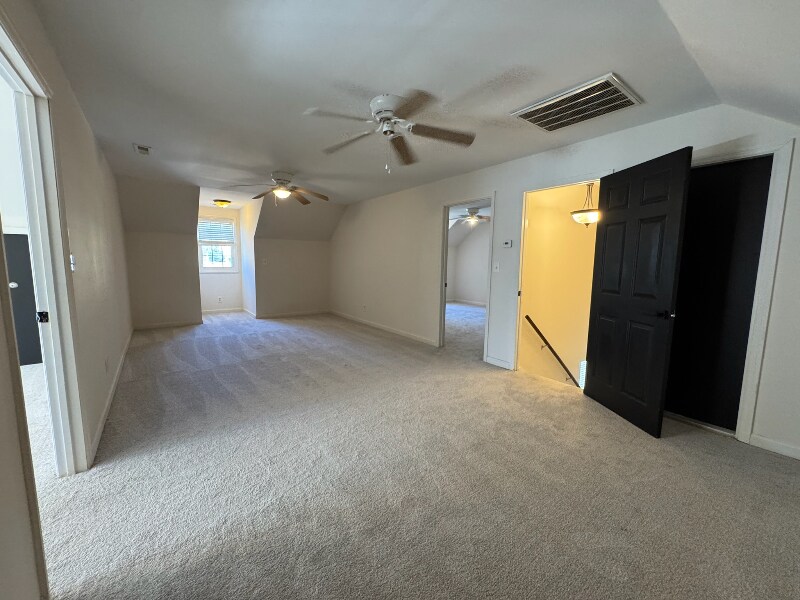 Building Photo - 135 Suffolk Dr