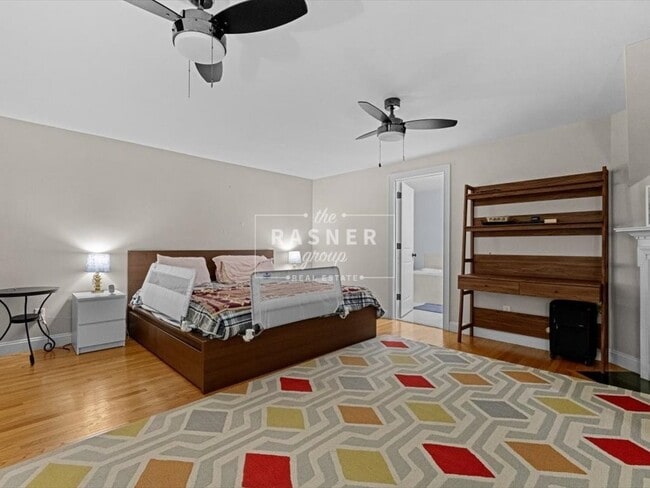 Building Photo - 17 Beacon St