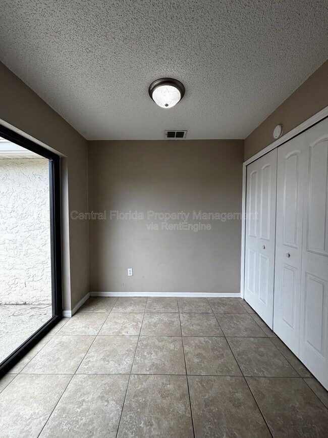 Building Photo - 1627 Long Ridge Ct