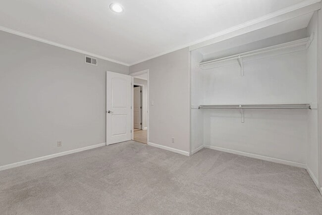 Building Photo - Remodeled 3-bedroom 2-bathroom Evergreen Home