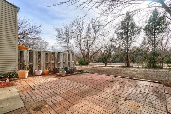 Building Photo - 2030 Three Stars Rd
