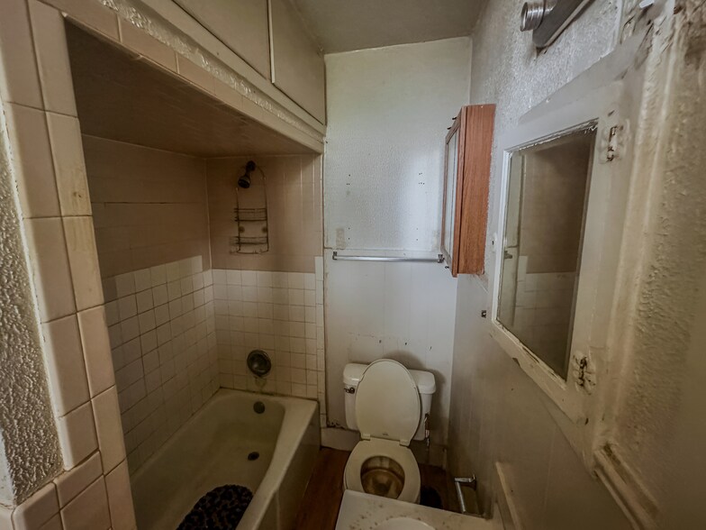 Building Photo - 1912 20th St