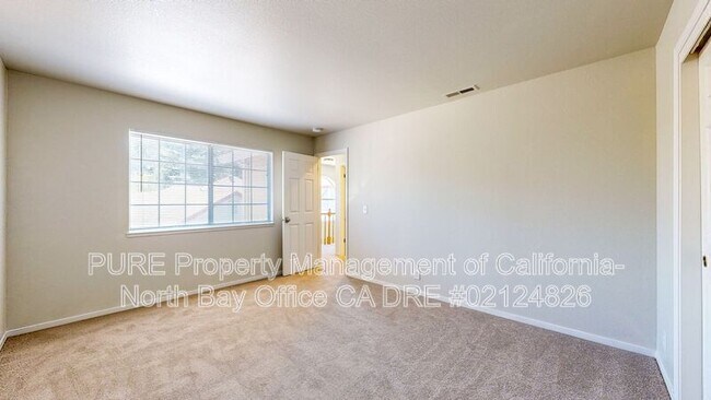 Building Photo - 5075 Charmian Dr