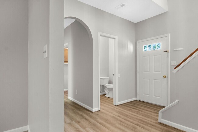 Building Photo - 5006 Liza Ln