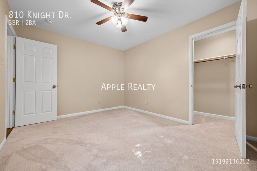 Building Photo - 810 Knight Dr
