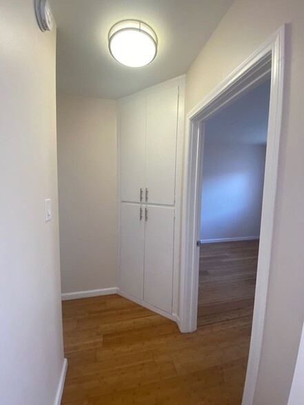 Building Photo - 2635 5th St