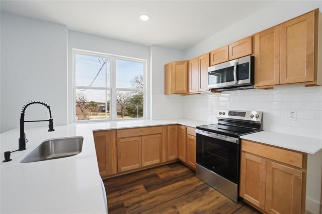 Building Photo - 401 Bryan St