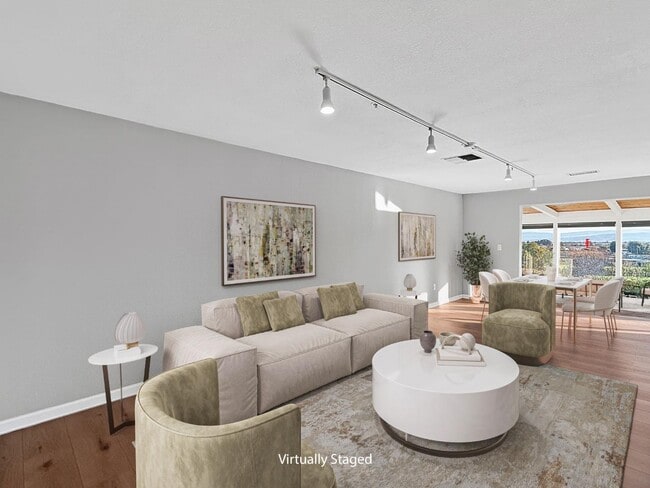 Building Photo - 2800 Roop Rd