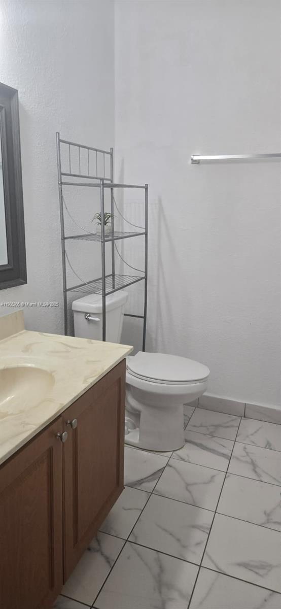 Building Photo - 6325 SW 138th Ct