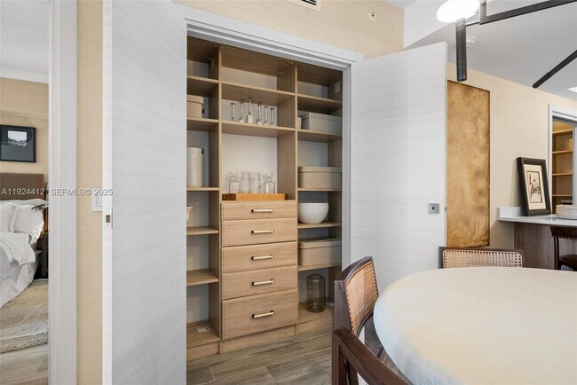 Building Photo - 801 S Miami Ave