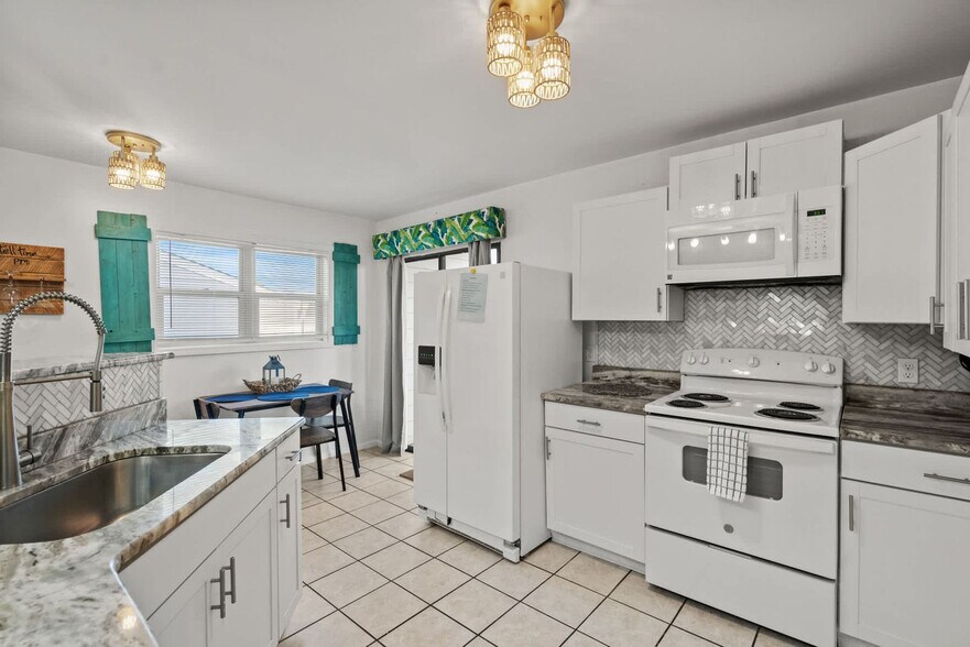 Building Photo - 1356 Glenns Bay Rd