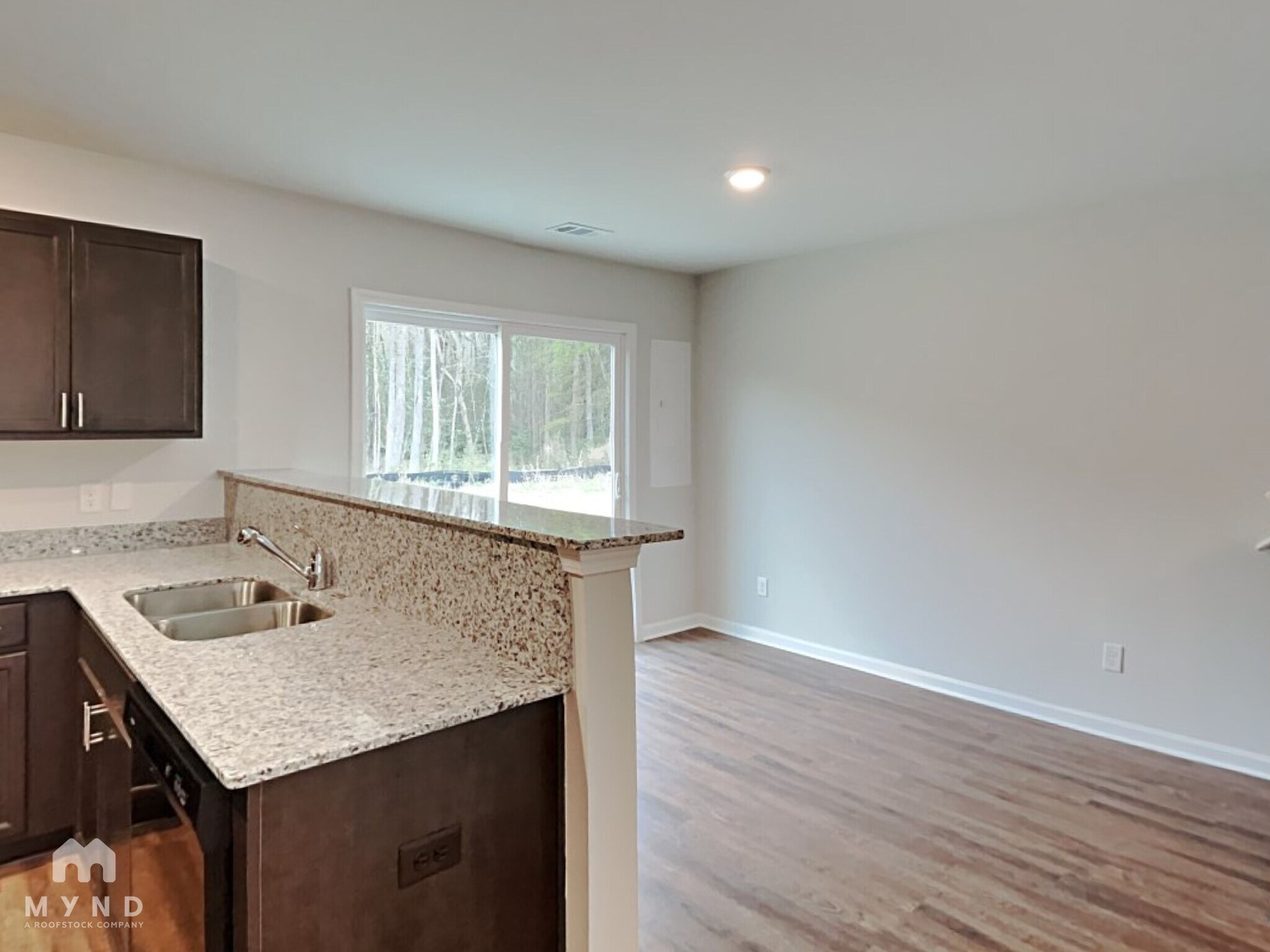 Building Photo - 45 Brown Thrasher Ct