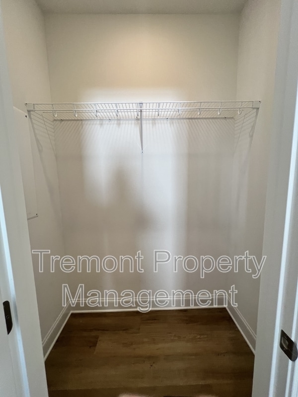 Building Photo - 1226 Sholar Ave