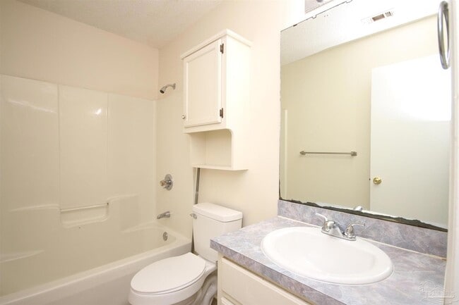Building Photo - 7033 Weatherwood Dr