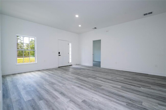 Building Photo - 2580 Gaillardia Dr