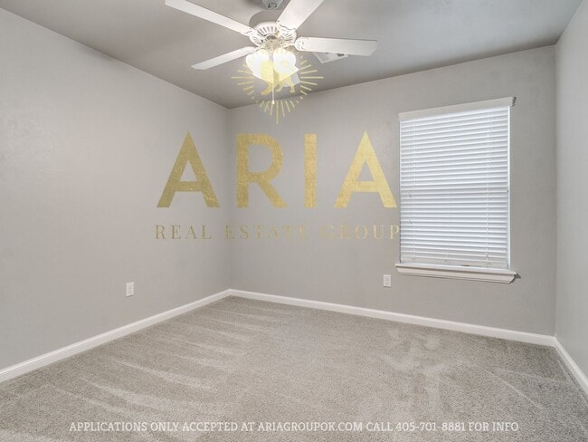 Building Photo - West Norman Urban Contemporary 3 Bed/2.5 Bath West Main Lofts Townhome Available Now!