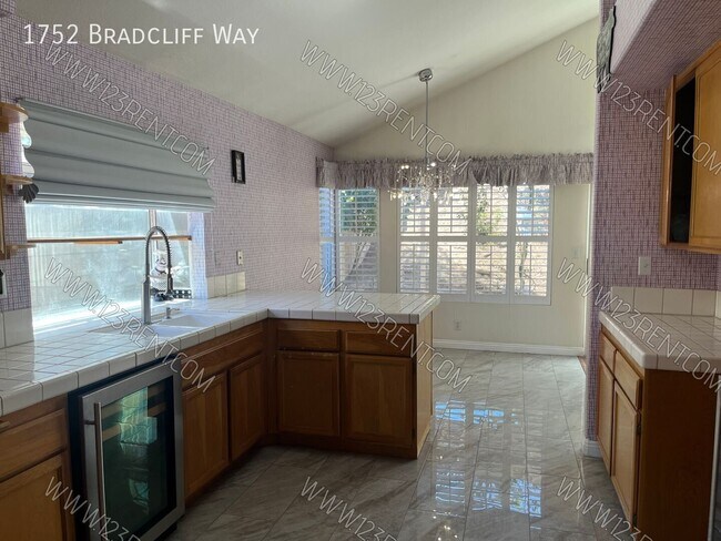 Building Photo - 1752 Bradcliff Way