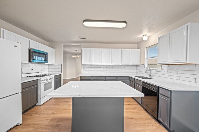 Building Photo - 21115 Hidden Bridle Ct