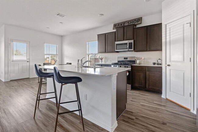 Building Photo - 1428 Chad Dr