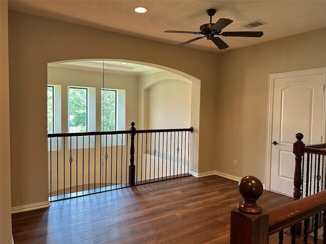 Building Photo - 101 Silverwood Ranch Estates