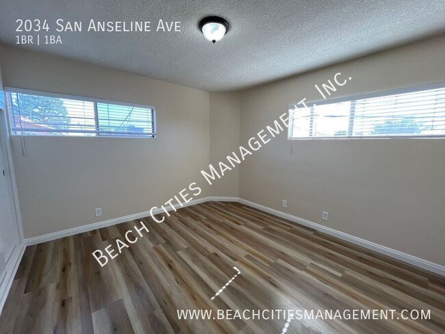 Building Photo - Spacious 1 Bedroom 1 Bath located in Long ...