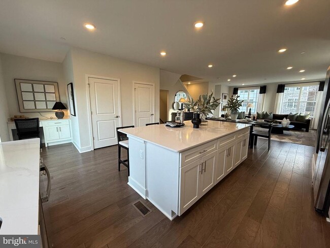 Building Photo - 113 FRED CLARK Dr