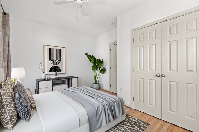 Building Photo - 1030 Fairmont St NW