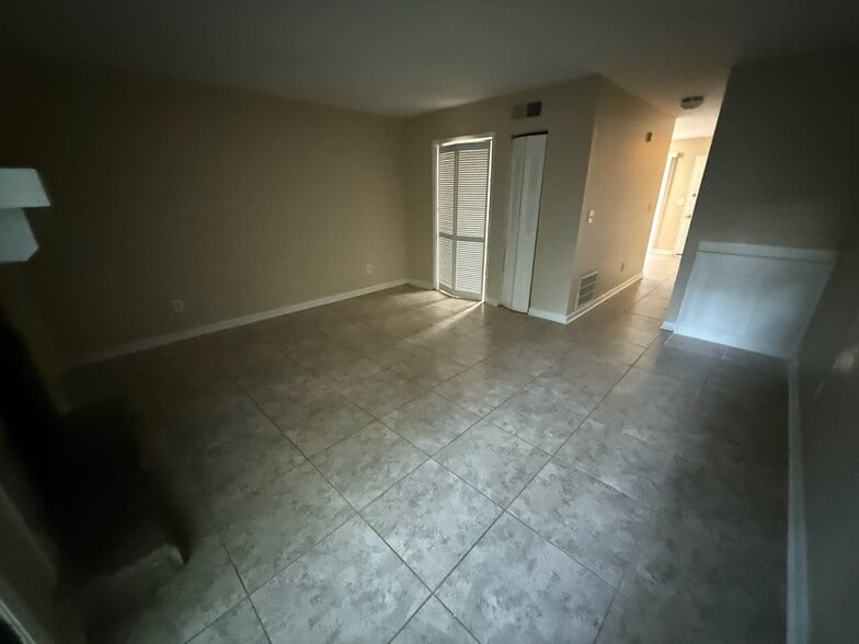 Building Photo - 6369 Holcomb Way