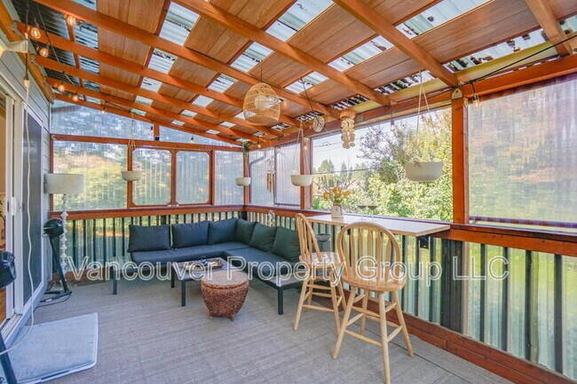 Building Photo - 4404 NE 98th Cir