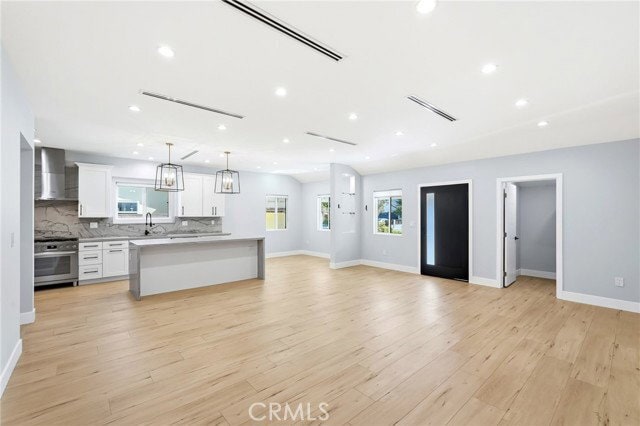 Building Photo - 4635 Kraft Ave