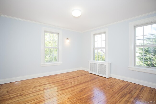 Building Photo - 75 12th Ave