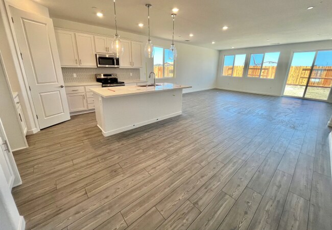 Building Photo - 3257 Bear Oak St