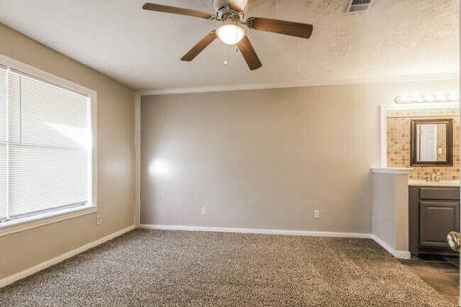 Building Photo - 21126 N Tangle Creek Ln