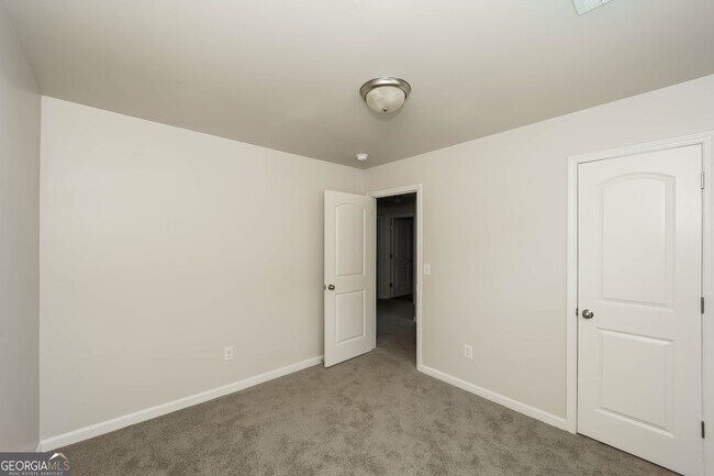 Building Photo - 306 Blackfoot Trail