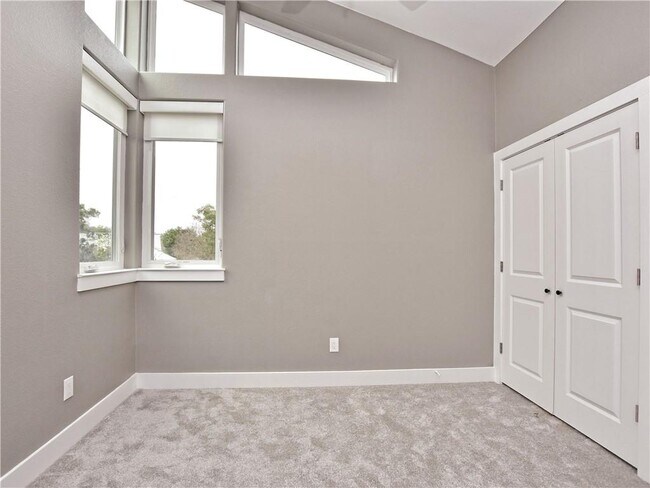 Building Photo - 16310 Forest Way