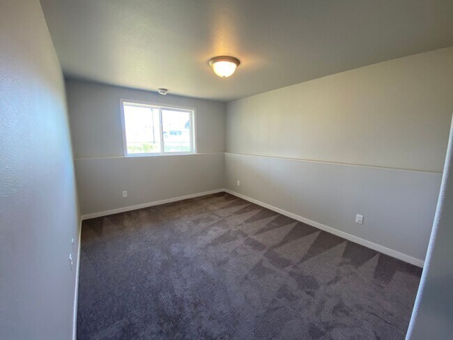 Building Photo - Beautiful 4 Bedroom Home by Brooks Harbor ...