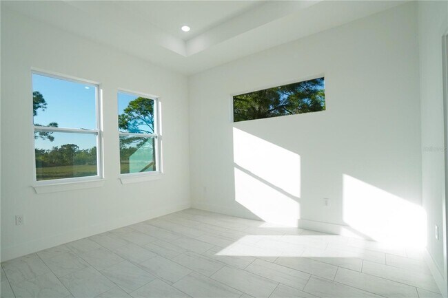 Building Photo - 52 Brig Cir E