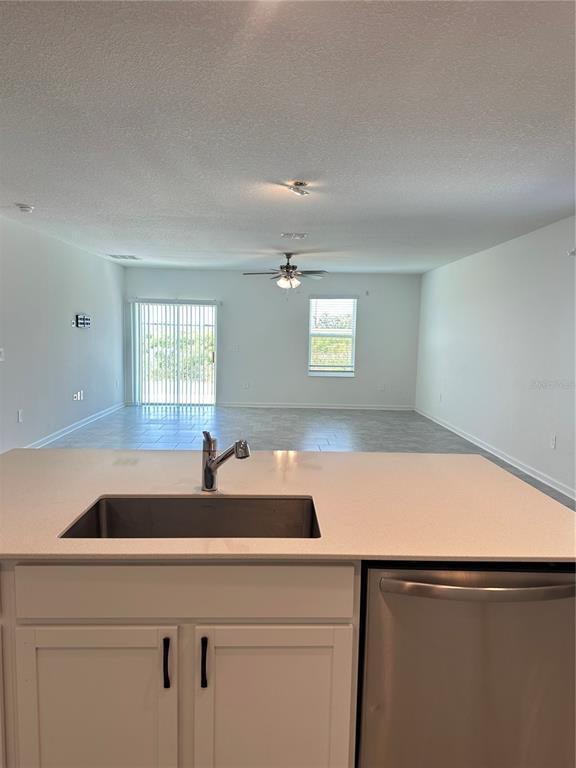 Building Photo - 5017 Worchester Dr