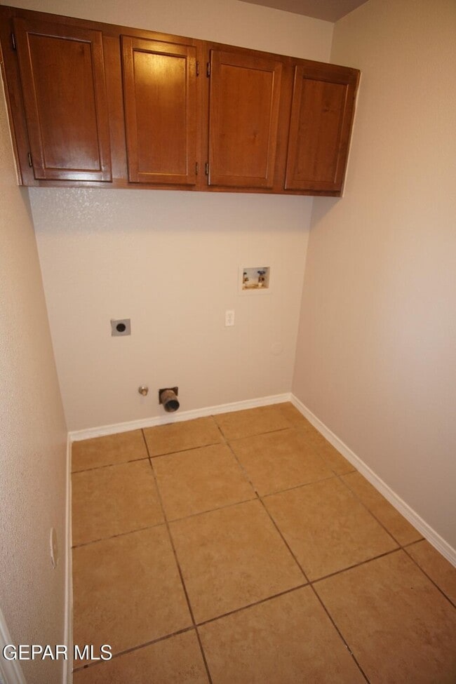 Building Photo - 14348 Smokey Point Dr